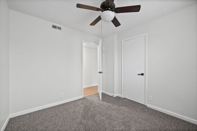 1502 Falcon Dr, Clarksville, TN 37042