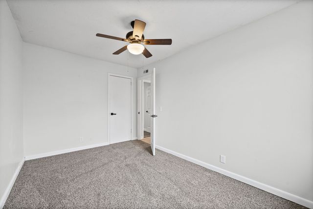 1502 Falcon Dr, Clarksville, TN 37042