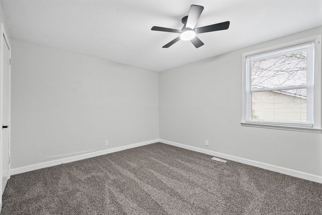 1502 Falcon Dr, Clarksville, TN 37042