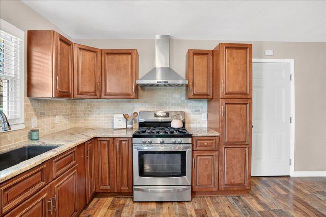 2669 S Catalina Avenue, Springfield, MO 65804