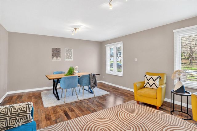 2669 S Catalina Avenue, Springfield, MO 65804