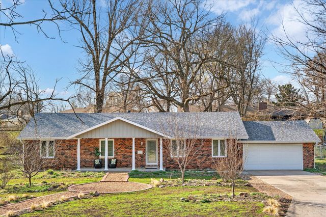 2669 S Catalina Avenue, Springfield, MO 65804