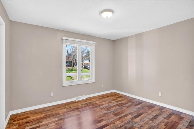 2669 S Catalina Avenue, Springfield, MO 65804