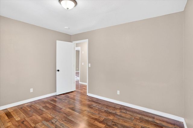 2669 S Catalina Avenue, Springfield, MO 65804