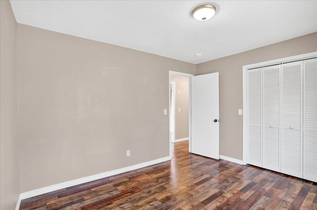 2669 S Catalina Avenue, Springfield, MO 65804