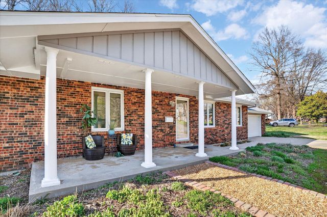 2669 S Catalina Avenue, Springfield, MO 65804