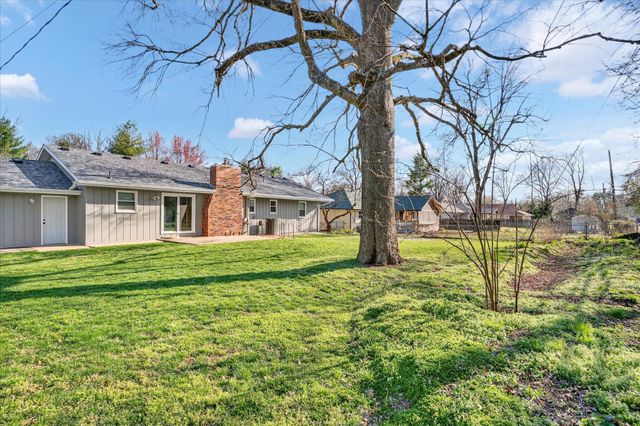 2669 S Catalina Avenue, Springfield, MO 65804