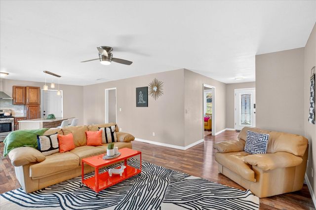 2669 S Catalina Avenue, Springfield, MO 65804