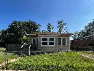 864 Highland Avenue, Benton Harbor City, MI 49022