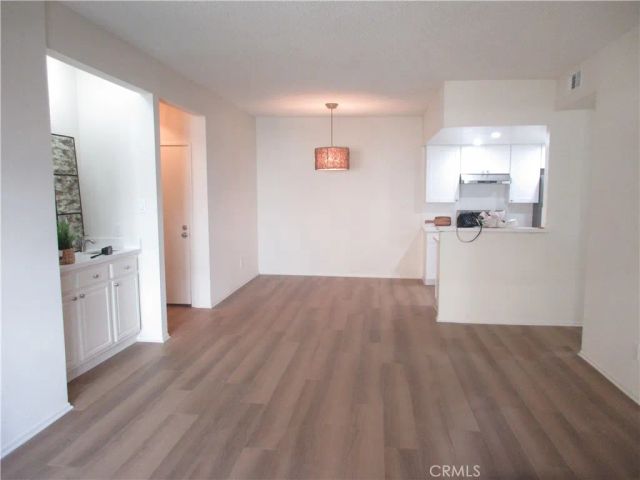 14607 Erwin 210, Van Nuys, CA 91411