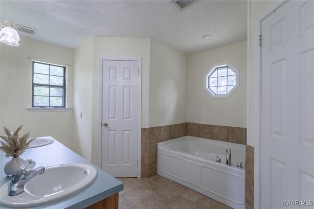 1784 Old Prattville Road, Deatsville, AL 36022