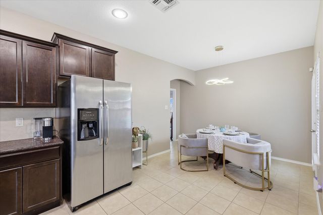 8632 Trailblazer Drive, Cross Roads, TX 76227