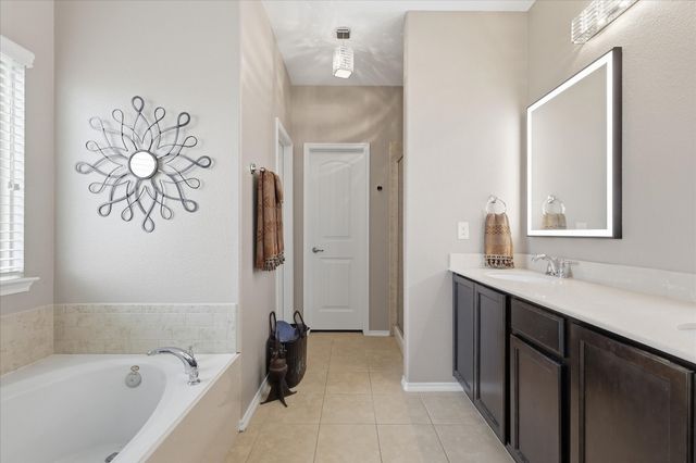 8632 Trailblazer Drive, Cross Roads, TX 76227