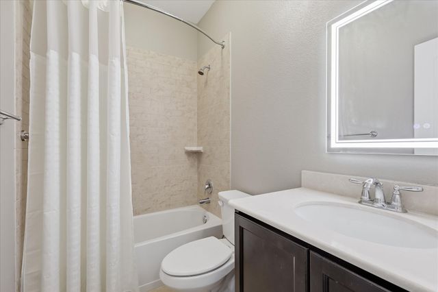 8632 Trailblazer Drive, Cross Roads, TX 76227
