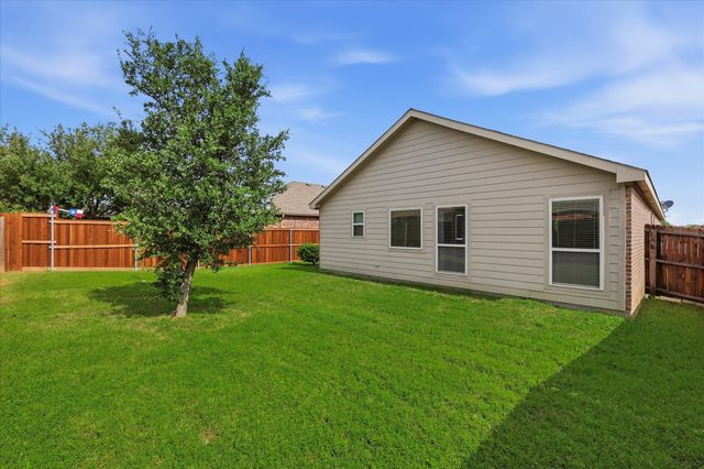 8632 Trailblazer Drive, Cross Roads, TX 76227