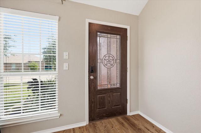 8632 Trailblazer Drive, Cross Roads, TX 76227