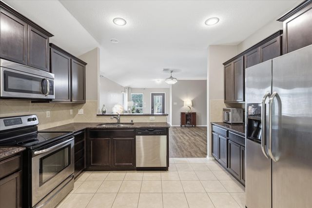 8632 Trailblazer Drive, Cross Roads, TX 76227