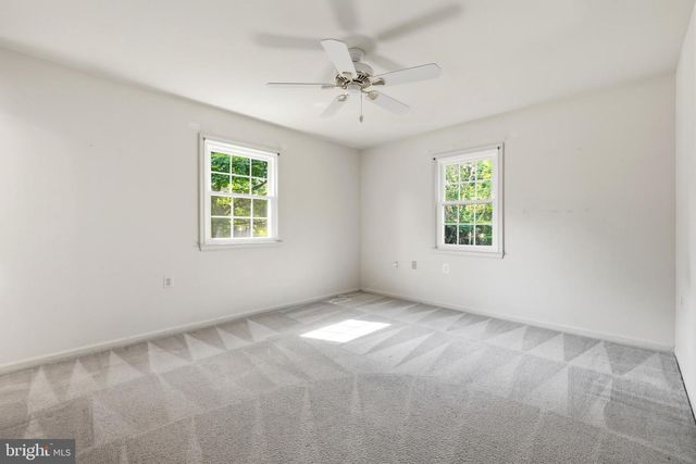 11858 MOHICAN RD, Woodbridge, VA 22192