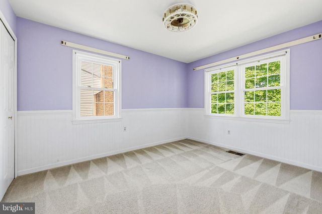 11858 MOHICAN RD, Woodbridge, VA 22192