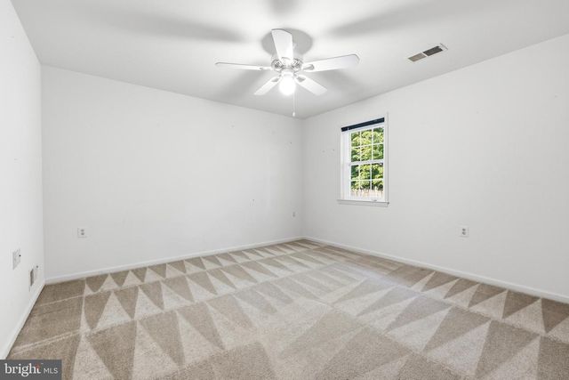 11858 MOHICAN RD, Woodbridge, VA 22192