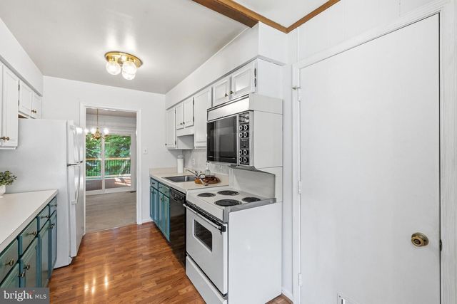 11858 MOHICAN RD, Woodbridge, VA 22192