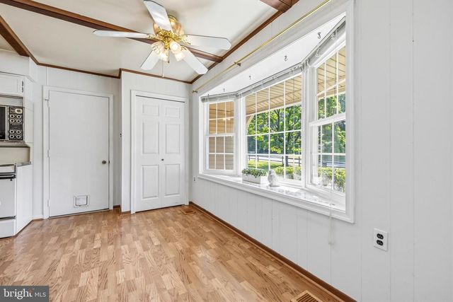 11858 MOHICAN RD, Woodbridge, VA 22192