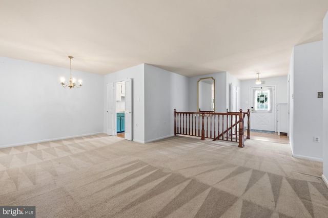 11858 MOHICAN RD, Woodbridge, VA 22192
