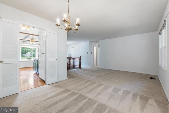 11858 MOHICAN RD, Woodbridge, VA 22192