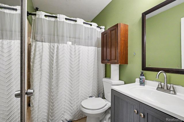 25936 Rose Street, Chesterfield Township, MI 48051