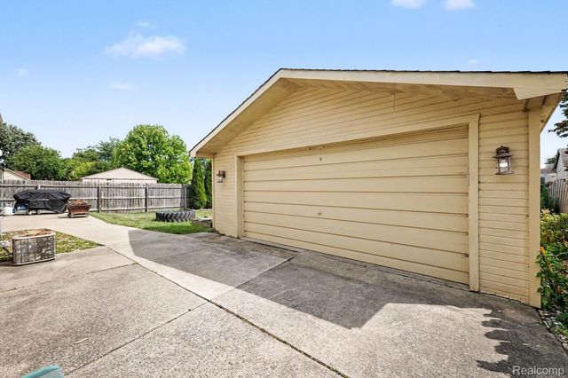 25936 Rose Street, Chesterfield Township, MI 48051
