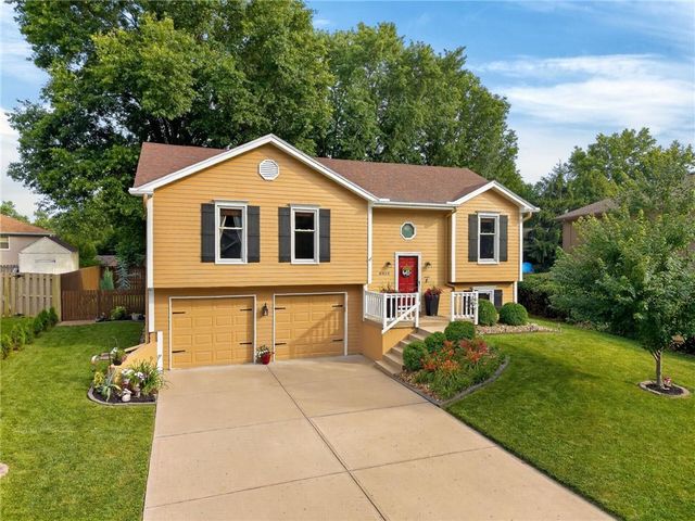 8819 NE 74th Terrace, Kansas City, MO 64158