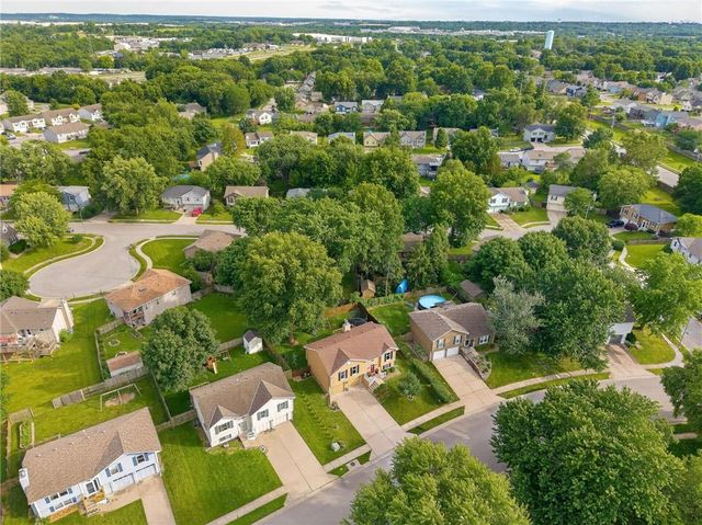 8819 NE 74th Terrace, Kansas City, MO 64158