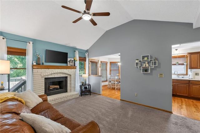 8819 NE 74th Terrace, Kansas City, MO 64158