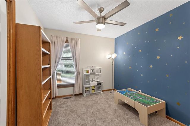 8819 NE 74th Terrace, Kansas City, MO 64158