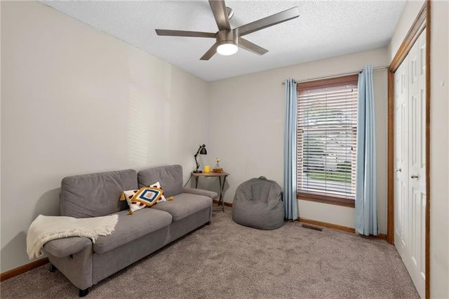 8819 NE 74th Terrace, Kansas City, MO 64158