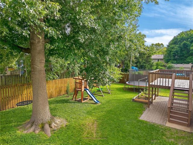 8819 NE 74th Terrace, Kansas City, MO 64158