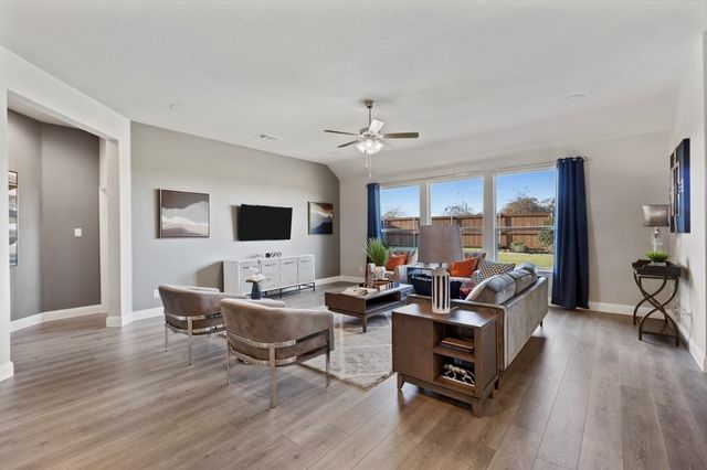 10400 SUNSET SHORE Drive, Grand Prairie, TX 76065