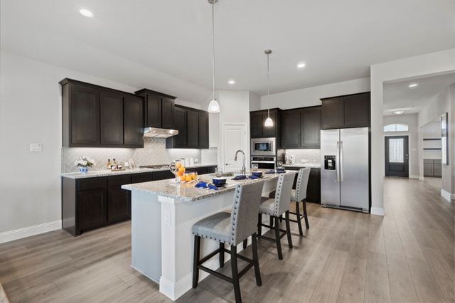 10400 SUNSET SHORE Drive, Grand Prairie, TX 76065