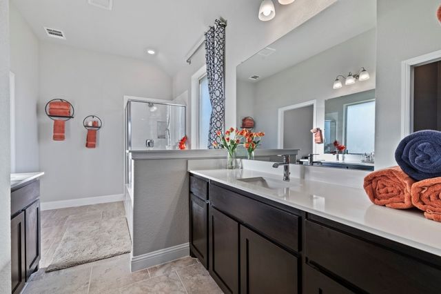 10400 SUNSET SHORE Drive, Grand Prairie, TX 76065