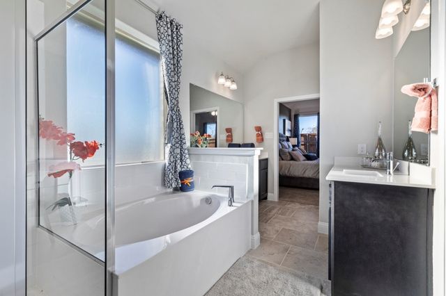 10400 SUNSET SHORE Drive, Grand Prairie, TX 76065