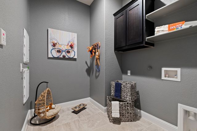 10400 SUNSET SHORE Drive, Grand Prairie, TX 76065