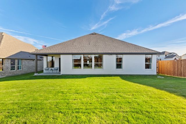 10400 SUNSET SHORE Drive, Grand Prairie, TX 76065