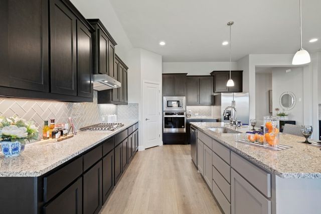 10400 SUNSET SHORE Drive, Grand Prairie, TX 76065