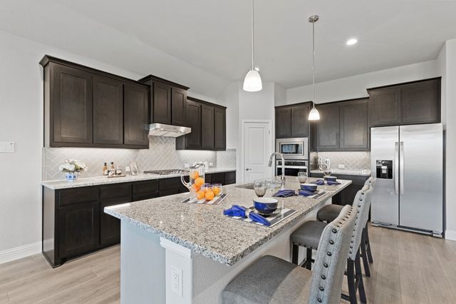 10400 SUNSET SHORE Drive, Grand Prairie, TX 76065