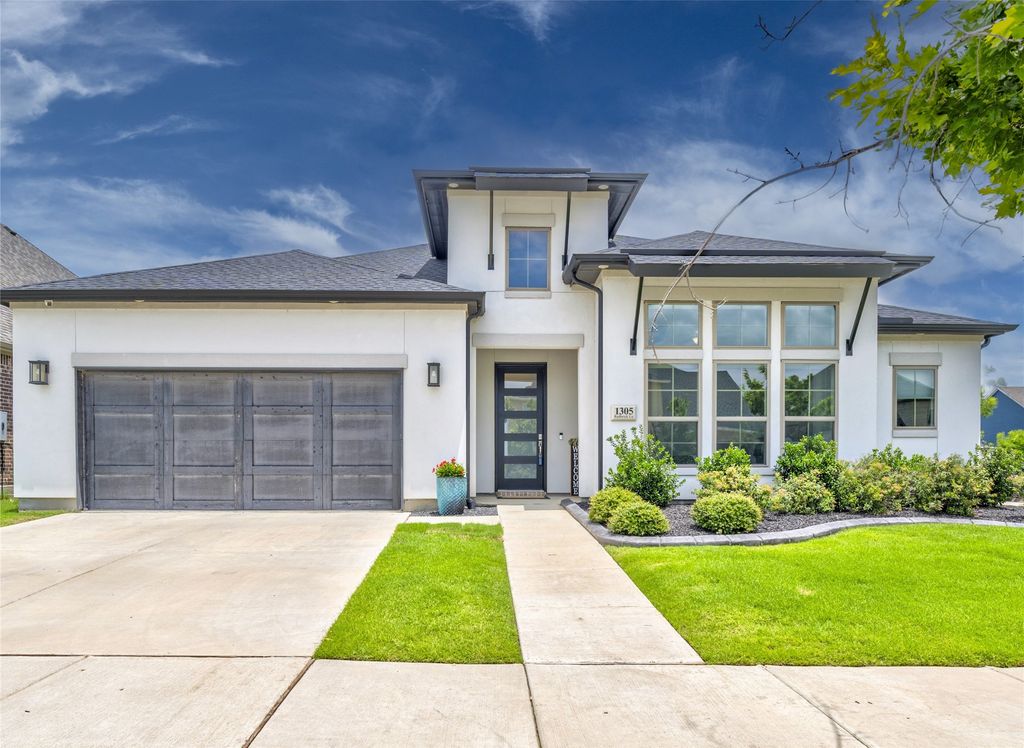 1305 Redbrick Lane, Northlake, TX 76247