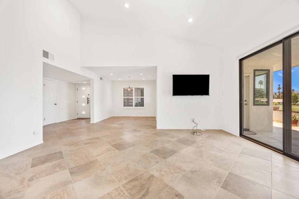 Image 11 of property listing at 85 Calle Encinitas, Rancho Mirage, CA 92270