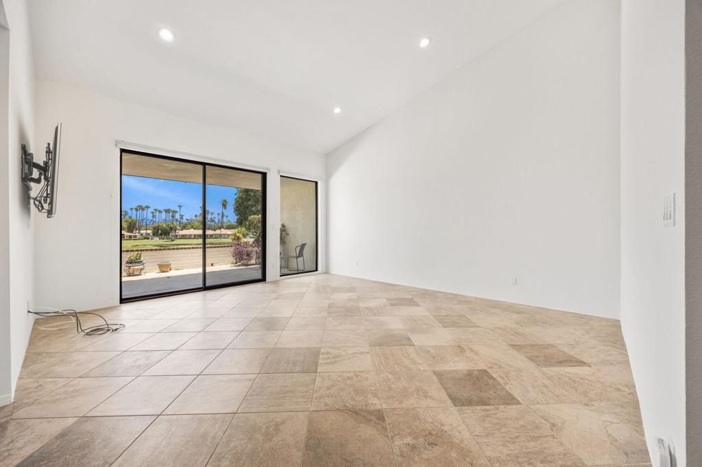 Image 12 of property listing at 85 Calle Encinitas, Rancho Mirage, CA 92270