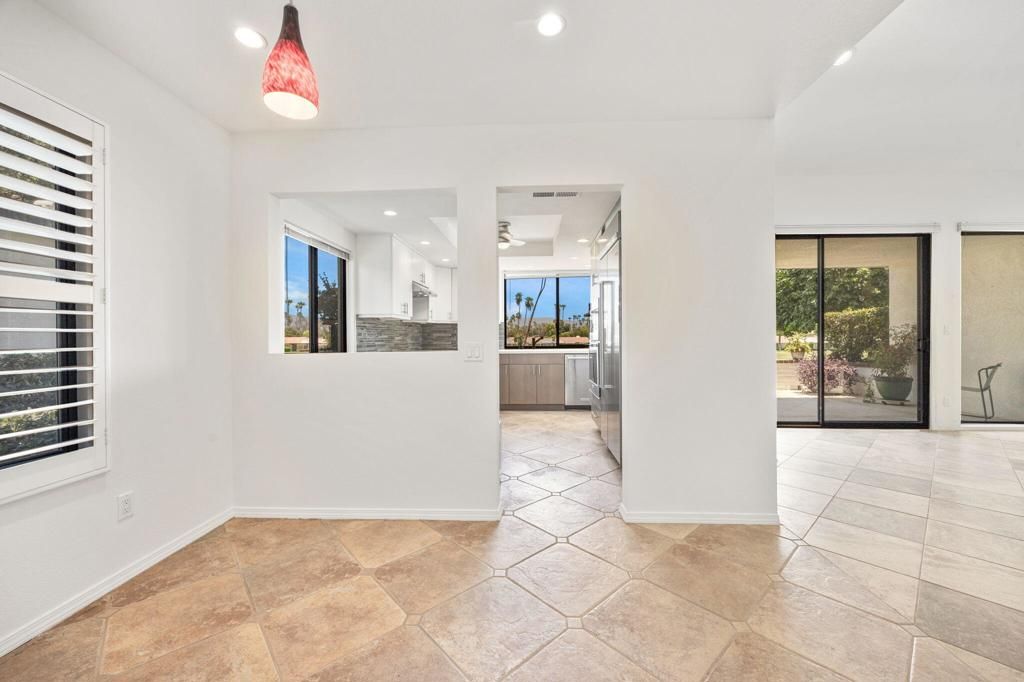 Image 7 of property listing at 85 Calle Encinitas, Rancho Mirage, CA 92270