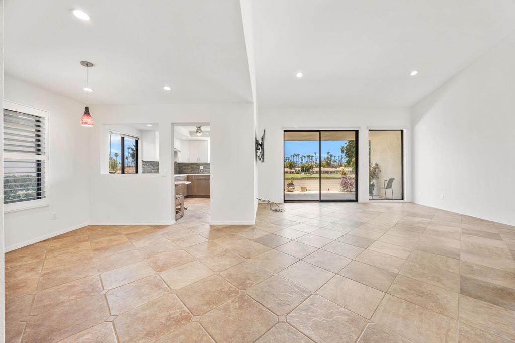 Image 9 of property listing at 85 Calle Encinitas, Rancho Mirage, CA 92270
