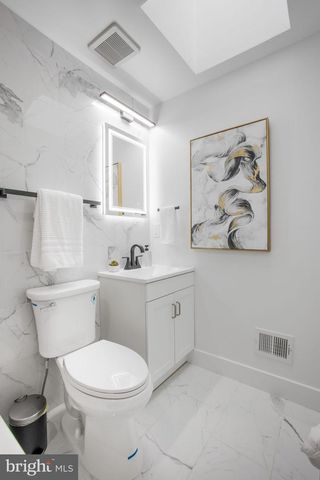 702 19TH ST NE, Washington, DC 20002